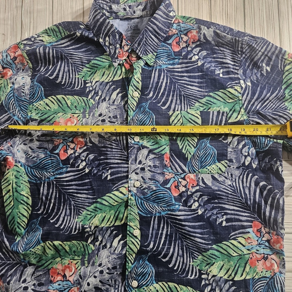 IZOD Saltwater Shirt Mens XL Blue Tropical Floral Short Sleeve Button Up Casual - Picture 3 of 4